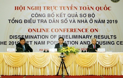 Sau 10 năm d&#226;n số Việt Nam tăng th&#234;m 10,4 triệu người - Ảnh 1