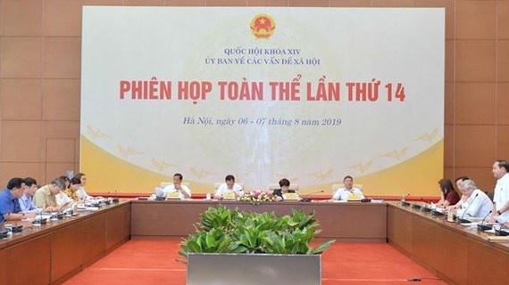 Ủy ban Về c&aacute;c vấn đề x&atilde; hội của Quốc hội họp phi&ecirc;n to&agrave;n thể lần thứ 14. Ảnh: QUOCHOI.VN