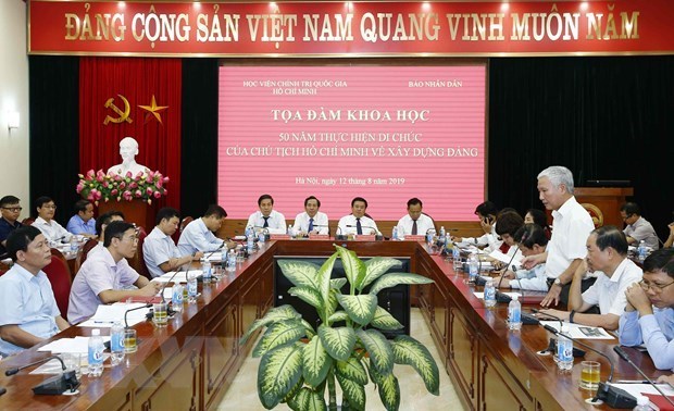 Quang cảnh buổi tọa đ&agrave;m. (Ảnh: Văn Điệp/TTXVN)