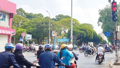 Lắp đặt camera giám sát giao thông: Vi phạm vẫn tràn lan