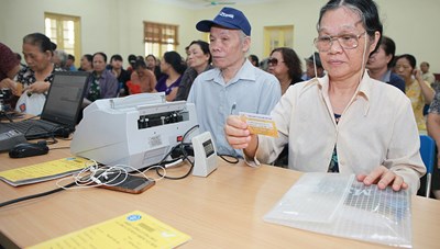 Bưu điện TP. Hồ Chí Minh bắt đầu chi trả lương hưu, trợ cấp BHXH 