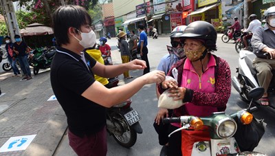 “ATM gạo” – tấm lòng nhân ái của người Sài Gòn