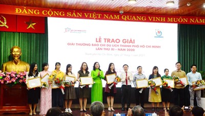 TPHCM trao Giải báo chí viết về Du lịch TP năm 2020