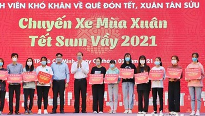 Hơn 3.000 sinh viên TPHCM lên Chuyến xe mùa Xuân về quê đón Tết