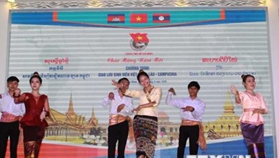 Lãnh đạo TP.HCM gặp gỡ sinh viên Lào, Campuchia nhân dịp Tết cổ truyền