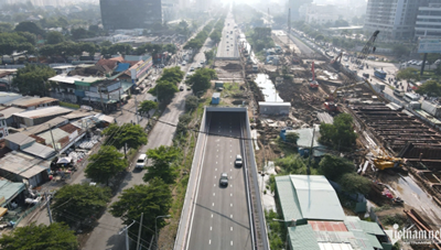 TPHCM: Thông xe hầm chui đầu tiên tại nút giao Nguyễn Văn Linh - Nguyễn Hữu Thọ