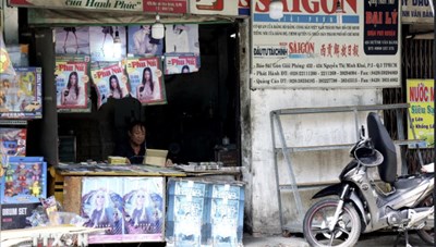 Thành phố Hồ Chí Minh: Sạp báo giấy còn sót lại ở quận Phú Nhuận