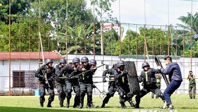TP Hồ Chí Minh ra mắt Trung đoàn Cảnh sát cơ động dự bị chiến đấu