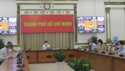 Chủ tịch UBND TPHCM Nguyễn Thành Phong: TP quyết tâm giữ vững mục tiêu phát triển kinh tế - xã hội