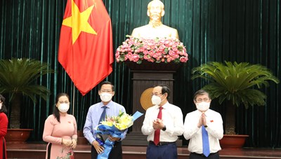 Đồng chí Phan Văn Mãi được bầu giữ chức vụ Chủ tịch UBND TPHCM nhiệm kỳ 2021-2026