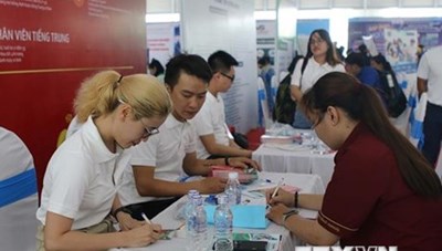 Thành phố Hồ Chí Minh giải quyết việc làm cho gần 200.000 lượt người