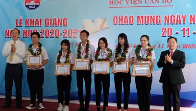 Học viện Cán bộ TPHCM khai giảng năm học mới