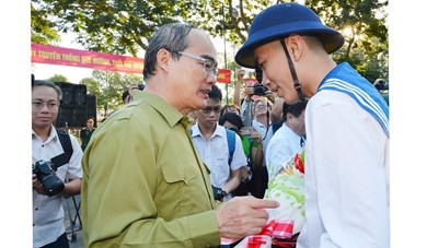 Thanh niên TP. Hồ Chí Minh tự hào lên đường nhập ngũ