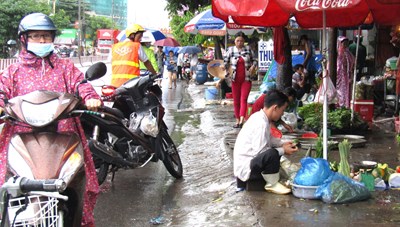 Cảnh báo tình trạng mất vệ sinh tại chợ truyền thống