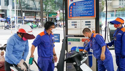 TP. Hồ Chí Minh: Đảm bảo nguồn cung, đáp ứng đầy đủ nhu cầu người dân về xăng dầu