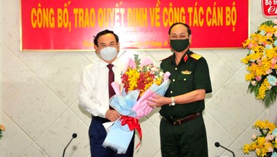 Thăng quân hàm Trung tướng đối với Tư lệnh Bộ Tư lệnh TPHCM