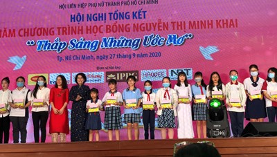 Hơn 263.192 suất học bổng Nguyễn Thị Minh Khai tặng nữ sinh