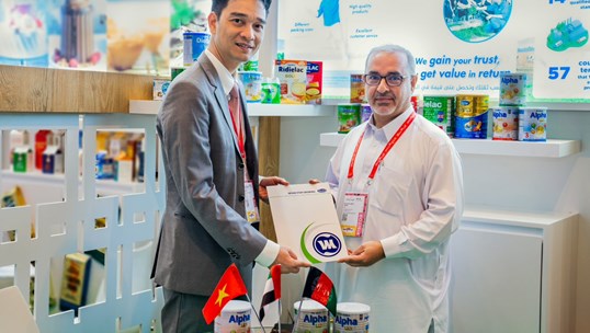 Doanh nghiệp Việt Nam mở đầu xuất khẩu 2023 với các đơn hàng 100 triệu USD