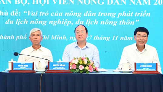 Lãnh đạo TPHCM đối thoại với nông dân, tìm hướng phát triển nông nghiệp kết hợp du lịch