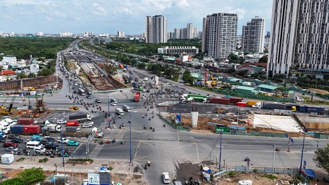 Về Tết qua nút An Phú, đi sao để tránh kẹt xe?