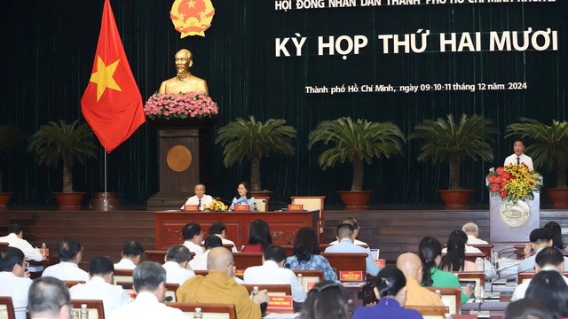Thường trực HĐND TP HCM triệu tập kỳ họp chuyên đề, bàn sắp xếp bộ máy, nhân sự