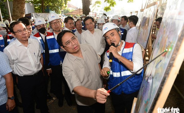 Thủ tướng thị sát nhà ga tuyến metro số 1 Bến Thành - Suối Tiên