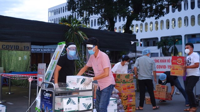 TPHCM: Phát hiện 22 trường hợp nhân viên Bệnh viện Bệnh Nhiệt đới nghi nhiễm COVID-19