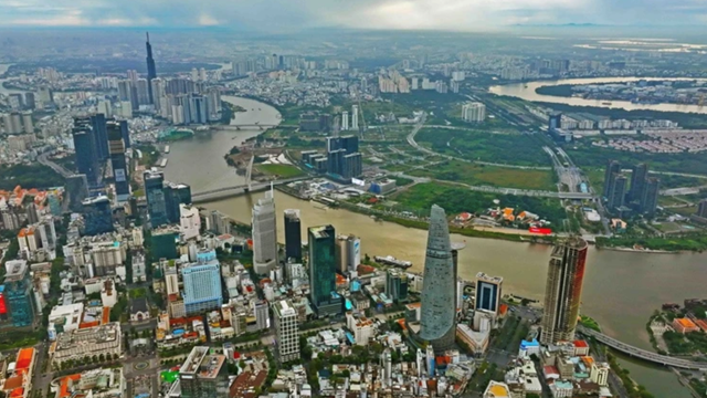 Thành phố Hồ Chí Minh chờ ngày hái "quả ngọt" tăng trưởng kinh tế