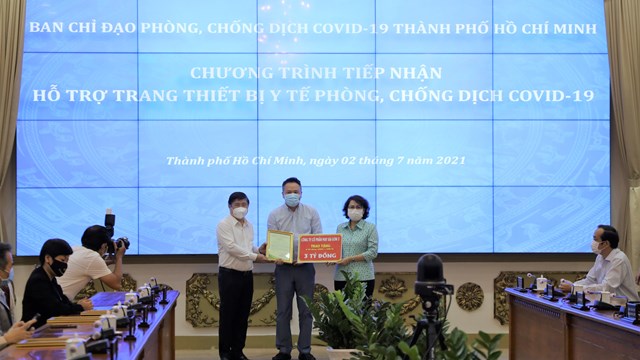 TPHCM tiếp nhận hỗ trợ trang thiết bị y tế phòng, chống dịch COVID-19 từ các doanh nghiệp, cá nhân