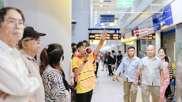 TP. HCM: Hơn 1.000 tình nguyện viên đồng hành cùng người dân trải nghiệm tuyến Metro số 1