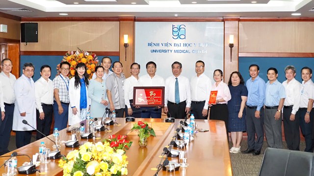 Các bệnh viện đầu ngành TPHCM phát triển y tế chuyên sâu xứng tầm khu vực