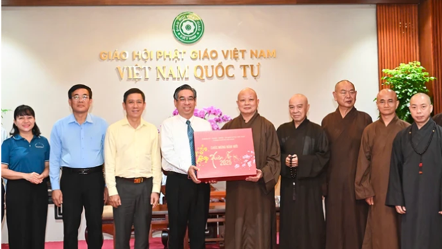Lãnh đạo TPHCM thăm, chúc mừng Ban Trị sự Giáo hội Phật giáo Việt Nam TPHCM nhân dịp Tết Ất Tỵ 2025