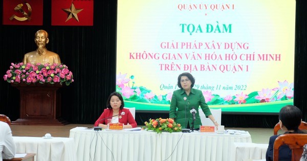 Xây dựng Không gian văn hóa Hồ Chí Minh tại quận 1: Chú trọng xây dựng đạo đức công vụ