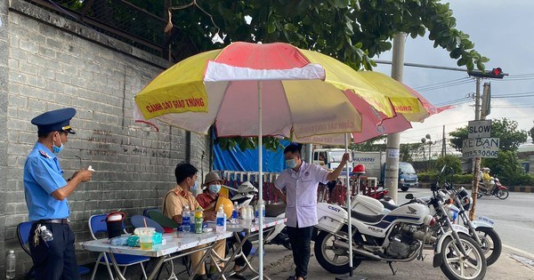 Chốt, trạm kiểm soát phòng, chống dịch Covid-19 ra vào TPHCM hoạt động cả thứ bảy, chủ nhật