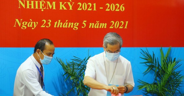 Đến sáng 24-5: TPHCM cơ bản hoàn tất công tác kiểm phiếu bầu cử