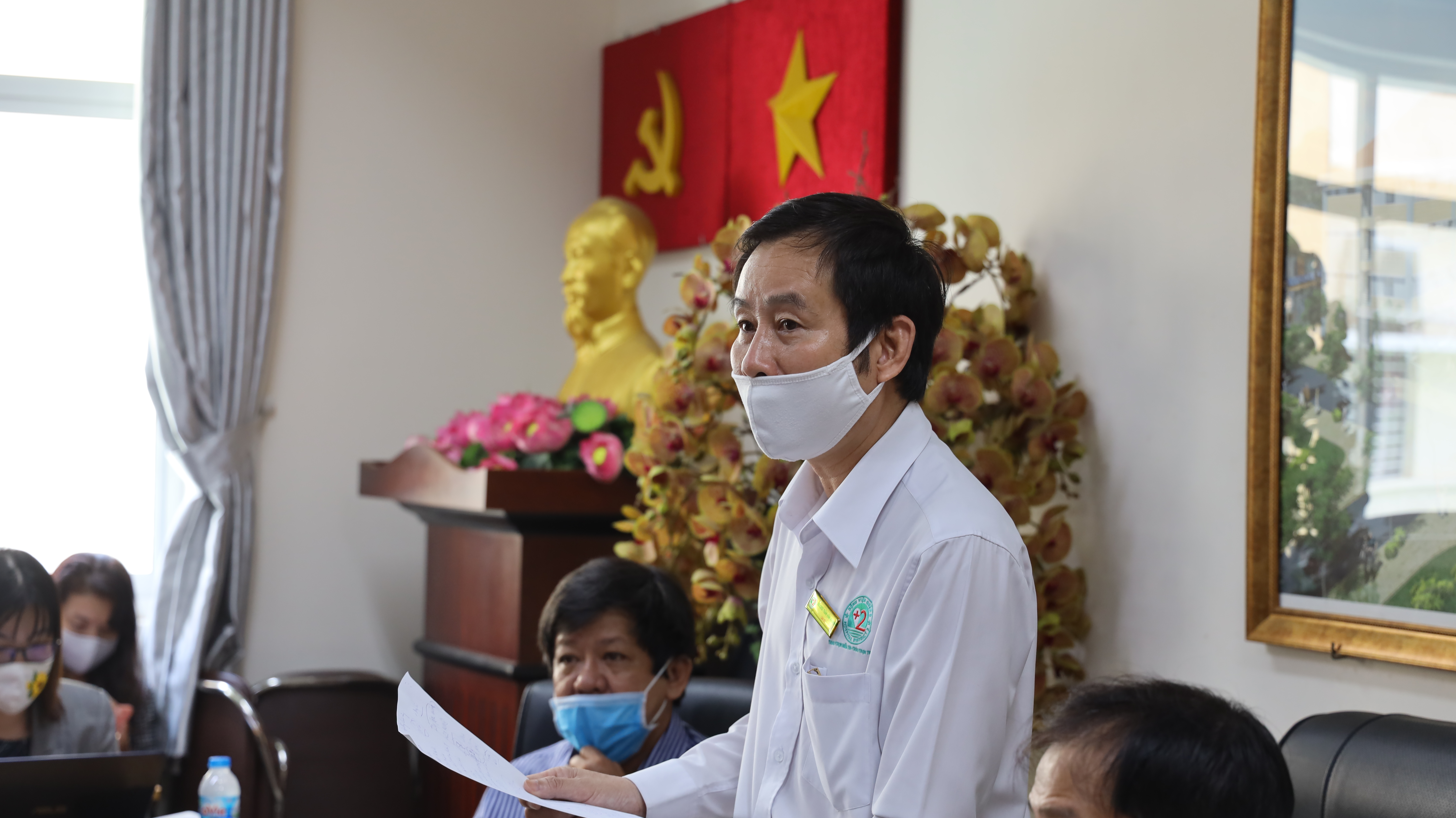 Gi&aacute;m đốc Bệnh viện Quận 2 Trần Văn Khanh. Ảnh: Huyền Mai