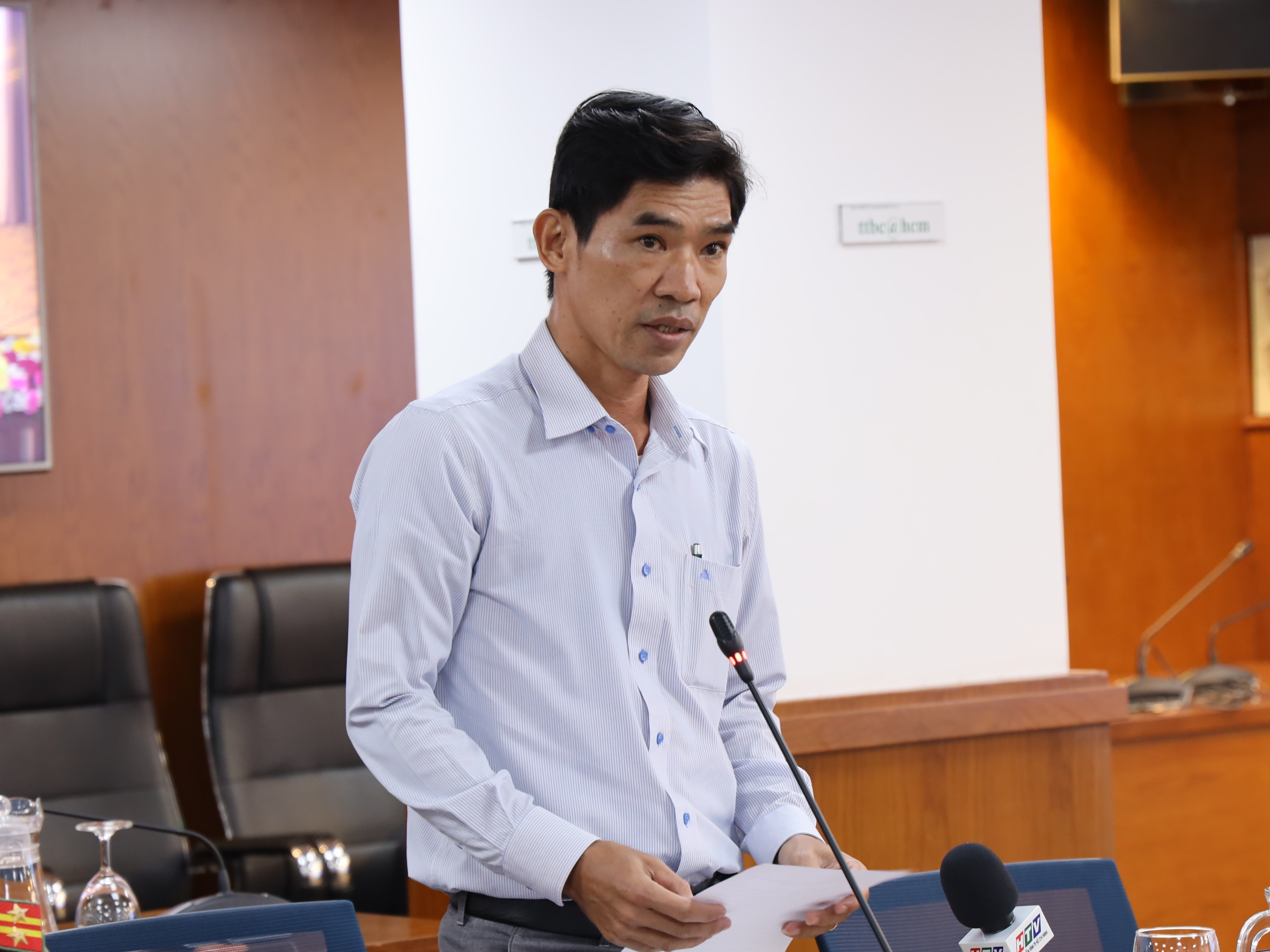 Trưởng ph&ograve;ng Quản l&yacute; Thương mại, Sở C&ocirc;ng thương Ng&ocirc; Hồng Y th&ocirc;ng tin tại họp b&aacute;o. Ảnh: LINH NHI.