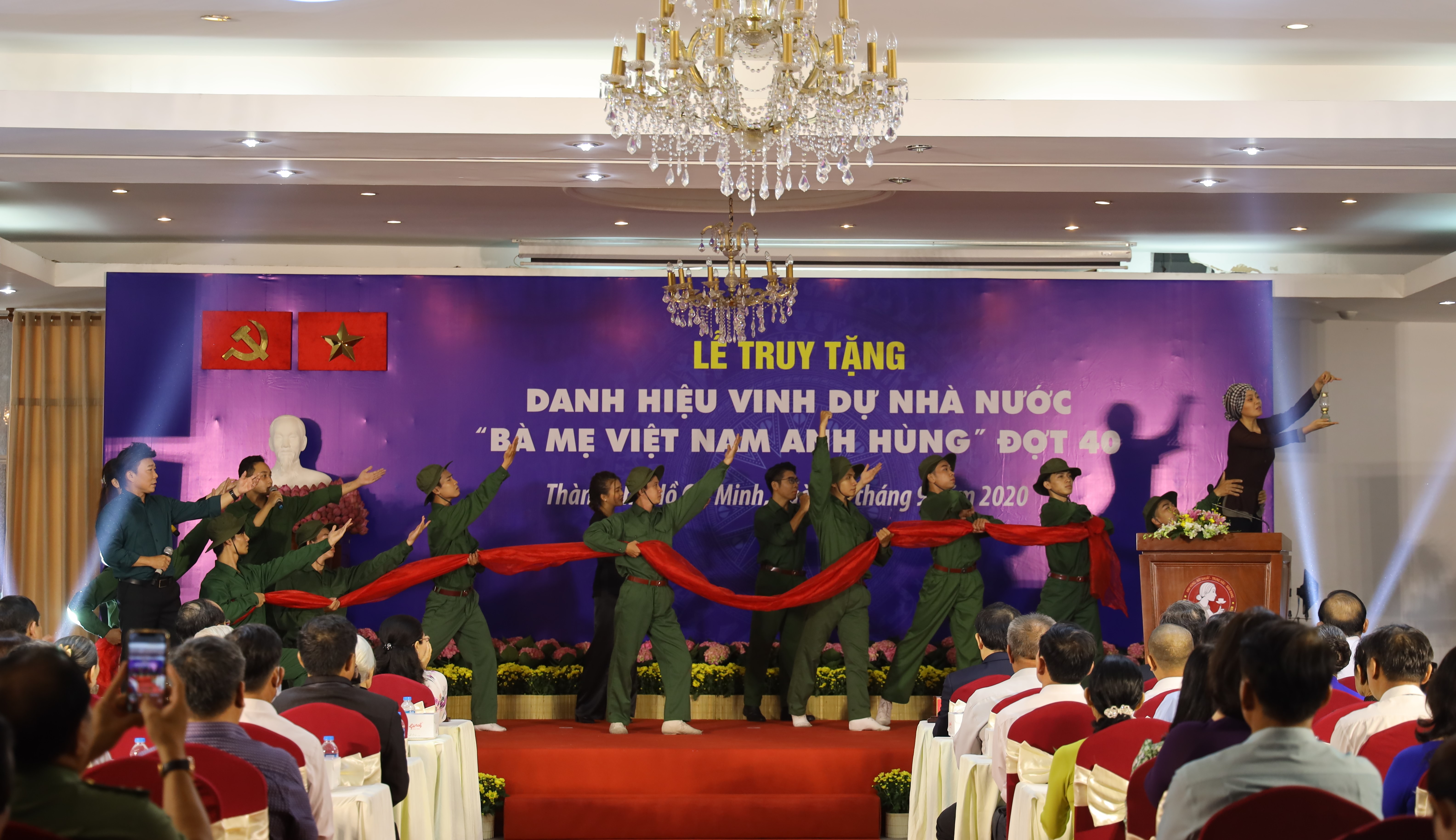 41 Mẹ được truy tặng danh hiệu vinh dự Nh&#224; nước “B&#224; mẹ Việt Nam Anh h&#249;ng”  - Ảnh 2