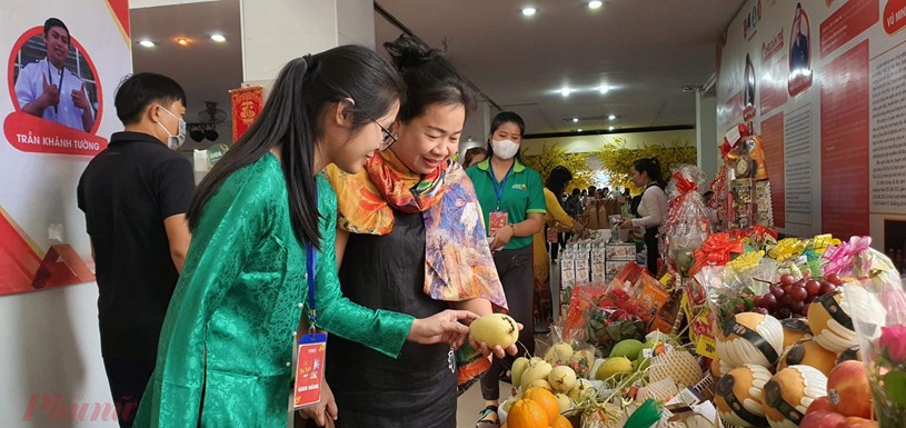 Chợ Tết Việt được Hội Nữ doanh nh&acirc;n TPHCM tổ chức định kỳ h&agrave;ng năm