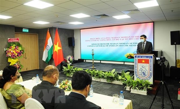 &Ocirc;ng Madan Mohan Sethi, Tổng l&atilde;nh sự Ấn Độ tại Th&agrave;nh phố Hồ Ch&iacute; Minh, ph&aacute;t biểu tại buổi họp mặt. (Ảnh: Xu&acirc;n Khu/TTXVN)