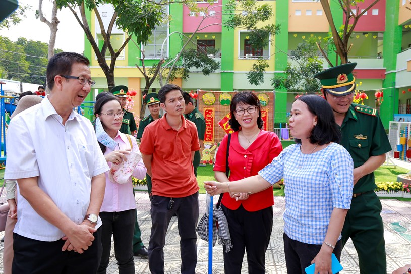 Đo&agrave;n c&ocirc;ng t&aacute;c thăm Trường mầm non Thạnh An&nbsp;&nbsp;