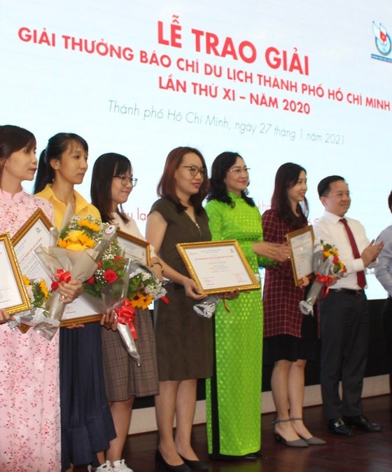 TPHCM trao Giải b&#225;o ch&#237; viết về Du lịch TP năm 2020 - Ảnh 2