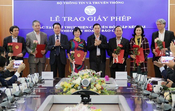 Trao giấy ph&#233;p cho 18 tạp ch&#237; chuyển đổi, sắp xếp lại theo quy hoạch b&#225;o ch&#237; đến 2025 - Ảnh 1