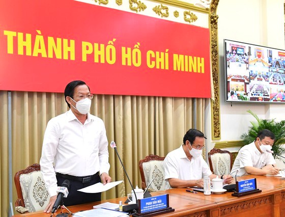 Chủ tịch UBND TPHCM Phan Văn Mãi phát biểu tại cuộc họp. Ảnh: VIỆT DŨNG
