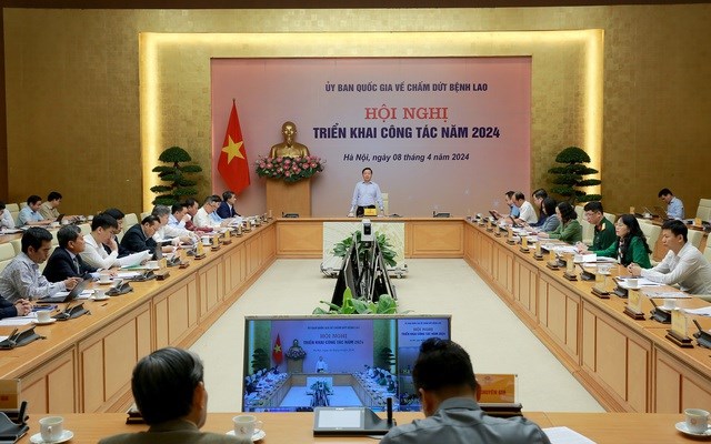 Ph&oacute; Thủ tướng Trần Hồng H&agrave; chủ tr&igrave; hội nghị về chấm dứt bệnh lao. Ảnh: VGP