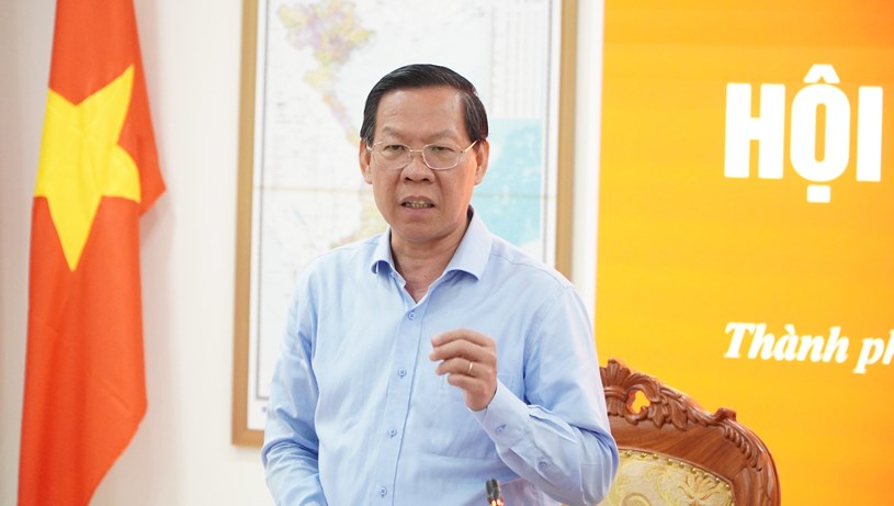 Ph&oacute; B&iacute; thư Th&agrave;nh ủy, Chủ tịch UBND TP HCM Phan Văn M&atilde;i ph&aacute;t biểu kết luận hội nghị&nbsp;&nbsp;