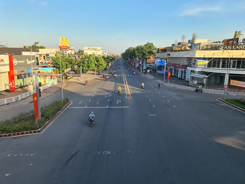 TPHCM: Nh&#236;n lại t&#236;nh h&#236;nh h&#236;nh dịch bệnh trong những ng&#224;y thực hiện gi&#227;n c&#225;ch to&#224;n th&#224;nh phố - Ảnh 1