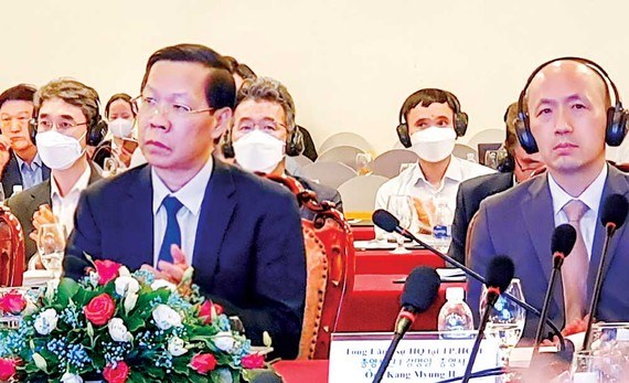 Chủ tịch UBND TPHCM Phan Văn Mãi tại cuộc đối thoại giữa lãnh đạo TPHCM và doanh nghiệp Hàn Quốc lần thứ 2