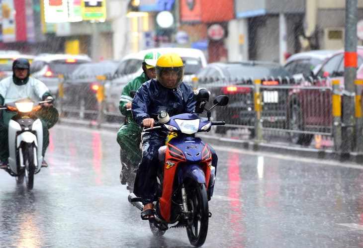 TP.HCM những ng&agrave;y qua mưa lớn mỗi chiều - Ảnh: DUY&Ecirc;N PHAN