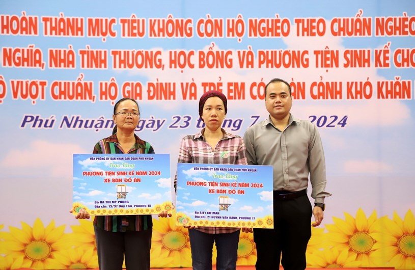 TP HCM: Th&#234;m 1 quận kh&#244;ng c&#242;n hộ ngh&#232;o theo chuẩn ngh&#232;o đa chiều - Ảnh 1